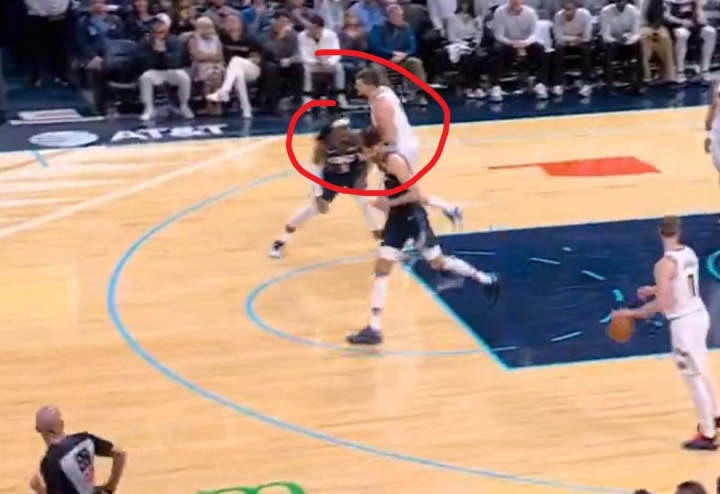 开云体育-多特谈恶犯约基奇：我不该那么做 那个动作是没有必要的